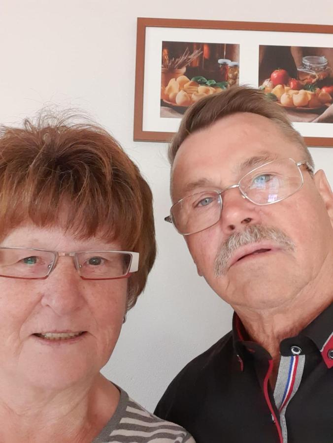 Appartamento Der Kleine Bauernhof Keine Arbeiter Zadnych Pracownikow Lubiatow  Esterno foto